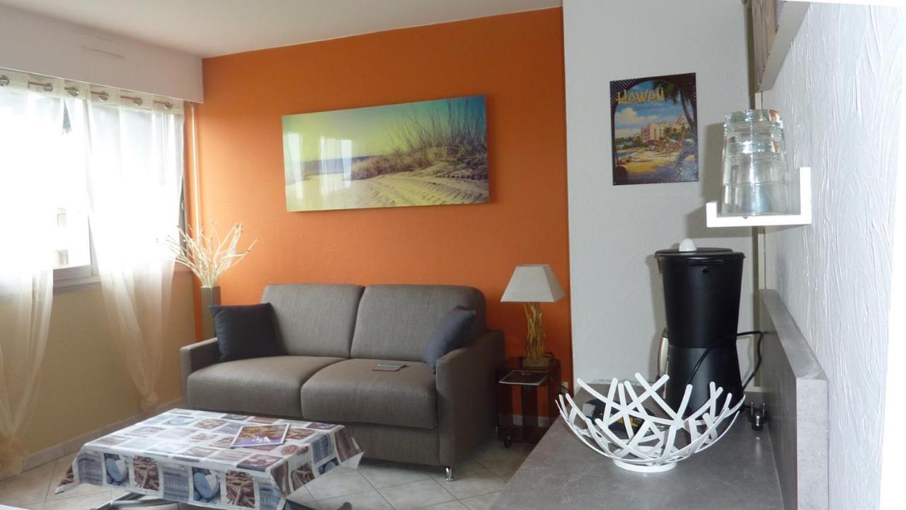 Studio Proche Port Et Plages, Piscine 히에레 외부 사진